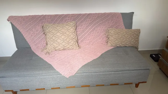 Vendo sofá cama super conservado, não aceito pagamento pelo app pagamento no ato da