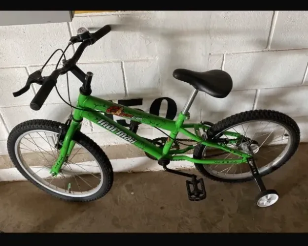 Bicicleta infantil semi-nova