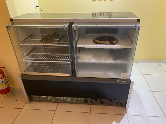Balcão expositor quente e frio
