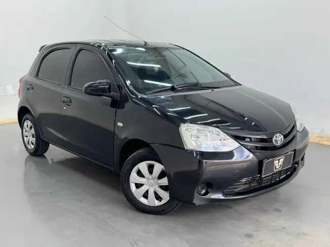 Toyota Etios 1.3 Flex 16V 5P Mec. 2014