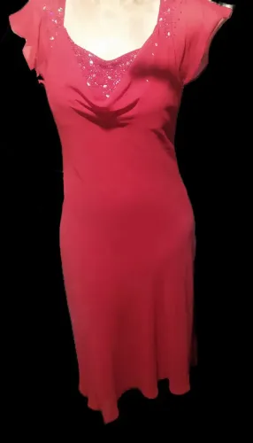 Lindo Vestido midi longo semi Novo precinho de desapego