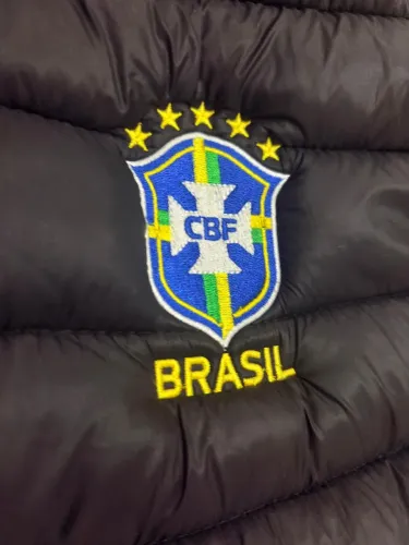 JAQUETAS COM BORDADO DO BRASIL