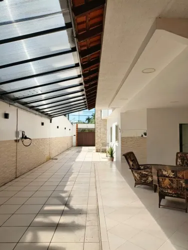 CASA DUPLEX DE ALTO PADRÃO COM ENERGIA SOLAR / PARA FINS COMERCIAIS