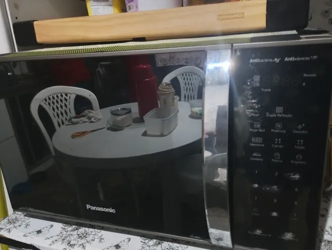 Microondas Panasonic . 27 litros