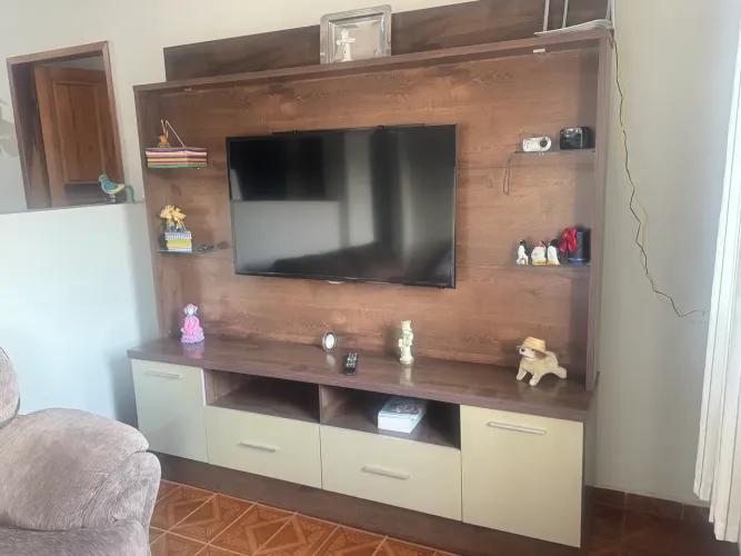 Rack/Painel para TV - Grande, Moderno e em Excelente Estado