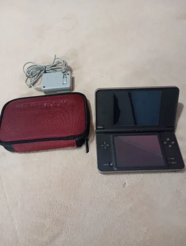 Nintendo DSi xl