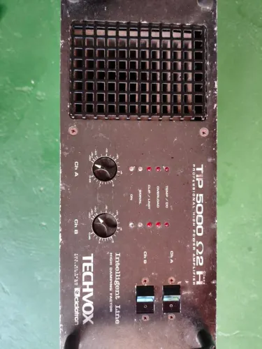 Potência tip 5000 RMS TECHVOX