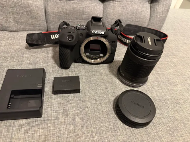 Canon EOS R10 RF-s18-150mm