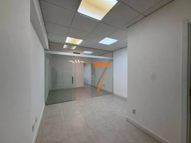 Sala para alugar, 37 m² por R$ 3.660,00/mês - Estreito - Florianópolis/SC