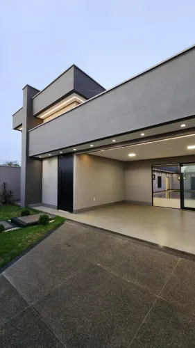 CASA ALTO PADRÃO COM PISCINA  JARDIM BALNEÁRIO MEIA PONTE | GOIÂNIA