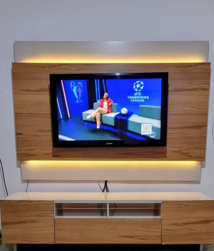 Rack com painel LED R$800,00