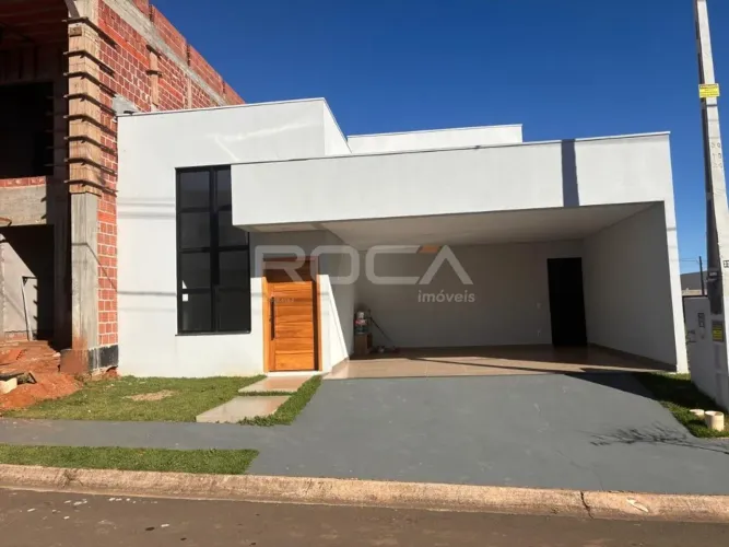 Casa à Venda em Condomínio no Jardim Jóckei Club A - São Carlos