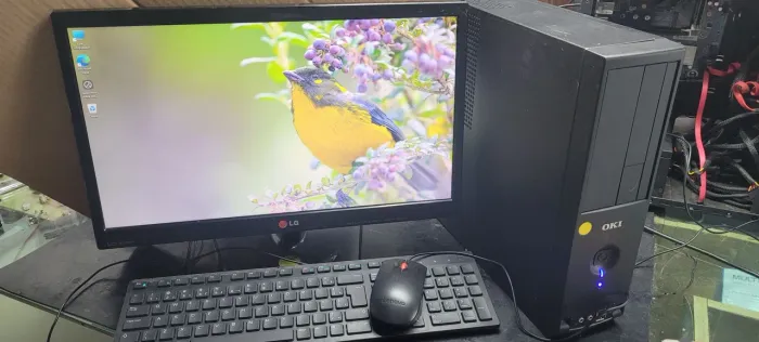 Desktop i5 6400 8gb 500gb lcd 20p