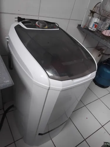Vendendo um tanquinho de 15 kilos novo