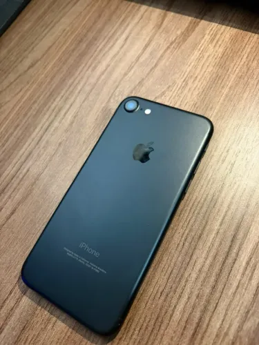iPhone 7 128GB Preto - Semi-novo, estado impecável!