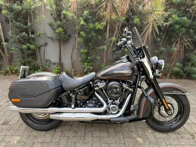 HARLEY-DAVIDSON FL HC 2018