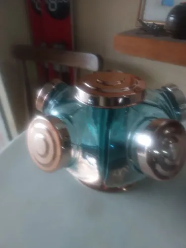 Baleiro giratório de vidro