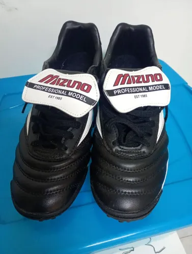 Chuteira society Mizuno Morelia