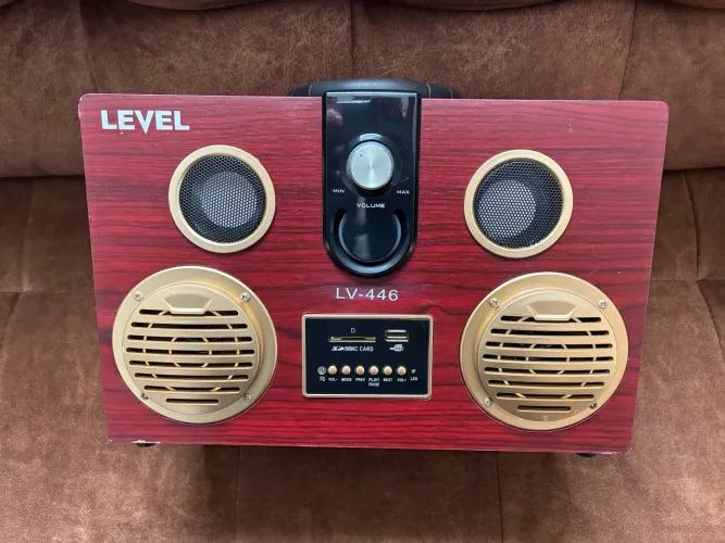 Rádio modelo vintage antigo 