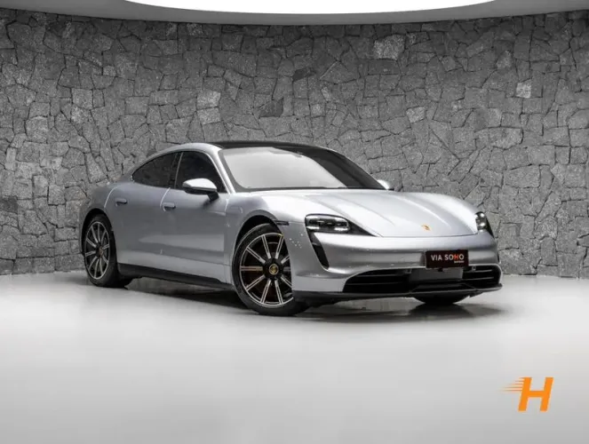 Porsche Taycan (elétrico) 2021