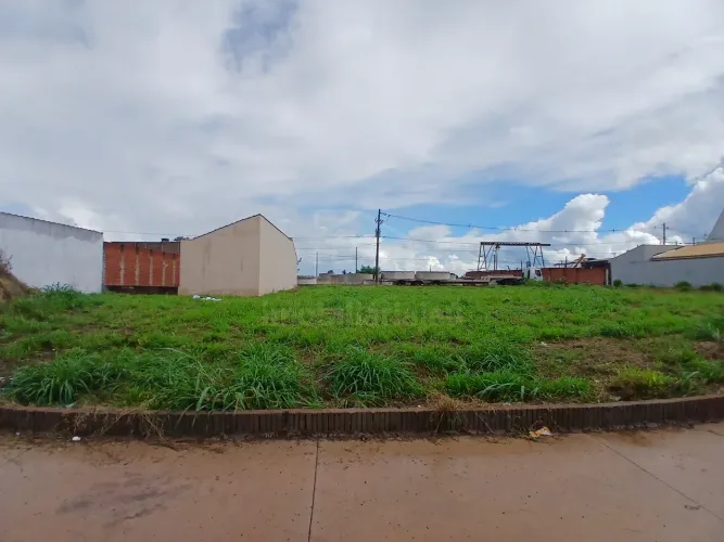 Terreno à venda no Distrito de Potunduva