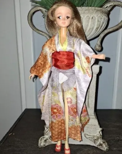 Boneca japonesa Tanaka anos 60 com 30cm