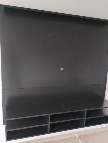 Rack Painel TV suspenso.