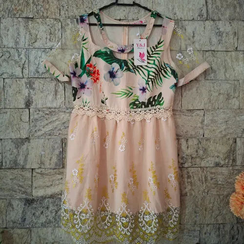 Vestido Luxo Novo com Etiqueta Bordado com Transparência M