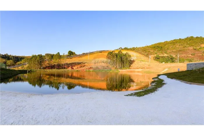 Terreno no Estrela do Lago,300 mts no condomínio da prainha em São Pedro - Juiz de Fora - 