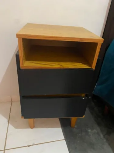 Mesa de cabeceira