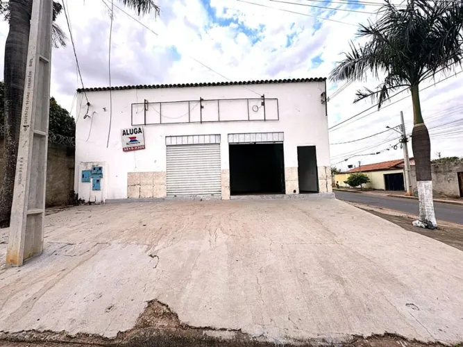 Aluga-se Galpão no Setor Parque Veiga Jardim, Av. Desembargador