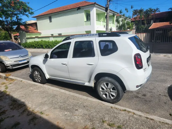 Renault Duster Dynamique 2.0 Hi-flex 16V Aut. 2016