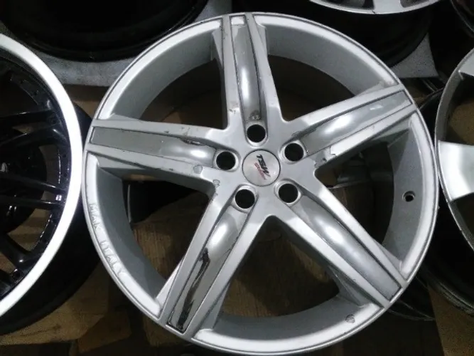 Jogo Rodas Aro 20 Usado Mak 5x114 20x8 40 Prata Seminova
