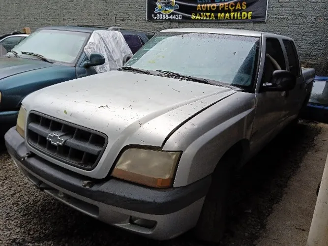 Sucata de GM Chevrolet S10 2.4 Cabine dupla 2001 Gasolina - Somente para peças