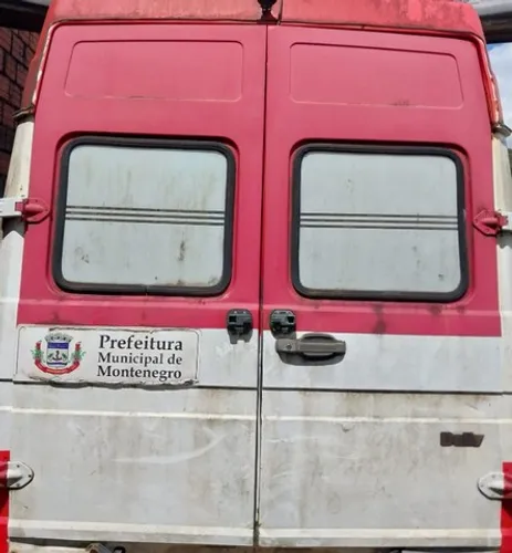 Portas Traseiras Lado Direito e Lado Esquerdo Iveco Daily 3510 4912 4012 5912 1997/2007