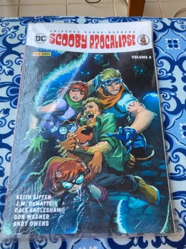 Revista em quadrinhos DC Scooby Doo Apocalipse