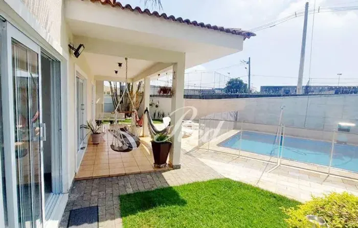 CASA À VENDA NO CONDOMÍNIO ALTOS DE SUZANO COM 4 DORMITÓRIOS