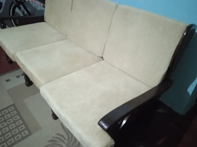 Sofá em mogno