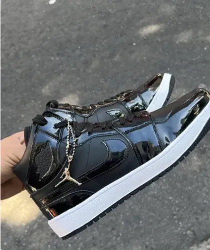 Tênis Nike Air Jordan 1
