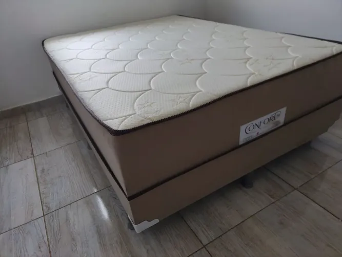 Cama casal / 10x sem juros/ NOVA