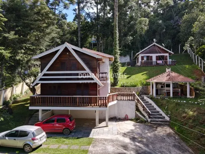 Casa Mista Pré-fabricada à Venda na Região do Vale Encantado - Campos do Jordão/SP
