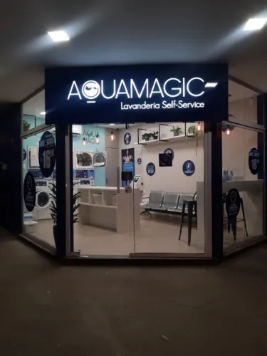 Letreiro em ACM adesivado PVC expandido alto relevo Iluminado