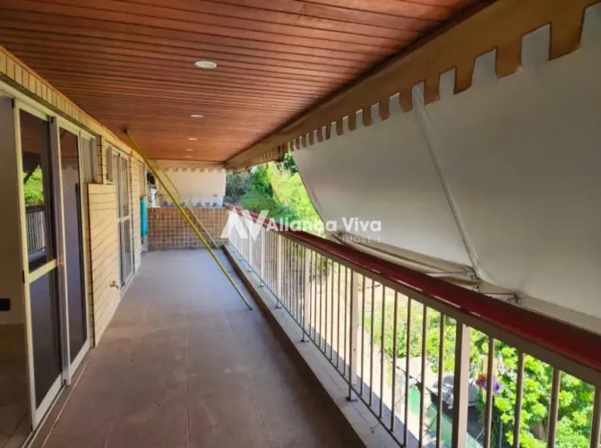 Laranjeiras | Cobertura 3 quartos, sendo 2 suites