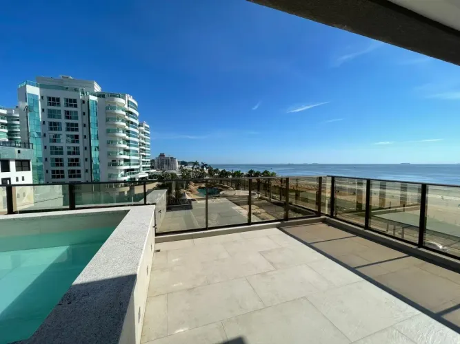 COBERTURA TRIPLEX COM VISTA PARA O MAR NA PRAIA BRAVA - ITAJAÍ