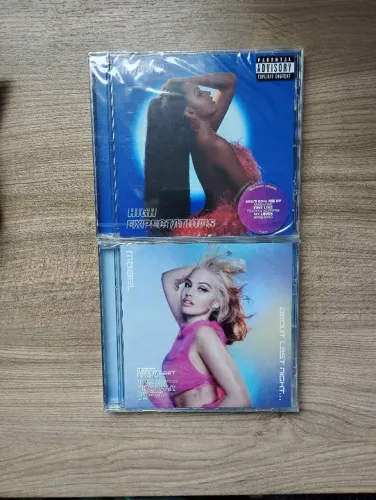 2 CDs da Mabel - High Expectations e About Last Night