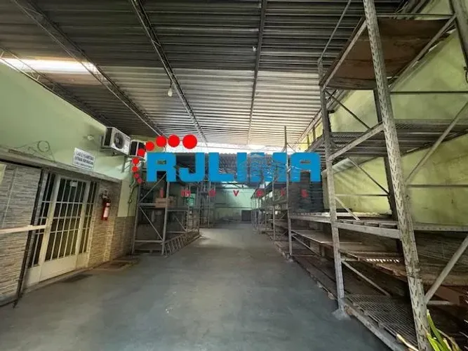 Galpão para Locação em Duque de Caxias, JARDIM 25 DE AGOSTO, 3 banheiros, 6 vagas