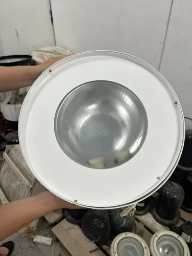 Luminária pétala para poste