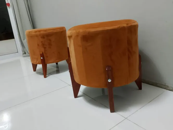 2 Puffs Decorativos em Veludo