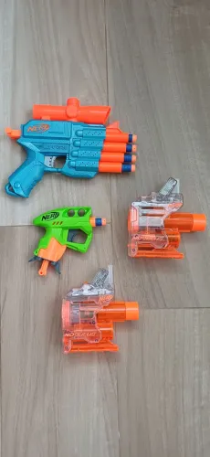 Nerf com dardos.