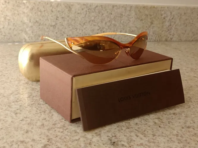 Óculos de Sol Louis Vuitton M92408 - Edição Italiana Luxuosa